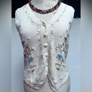 VTG 80s CAROLYN TAYLOR SWEATER VEST S/M Granny Cottage Core Embroidered Floral